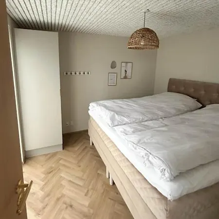 Hébergement de vacances Unique Directly On The